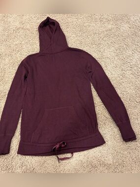 Lululemon Hoodie Sweater Womens 8 Burgundy Ultra Soft Athletic